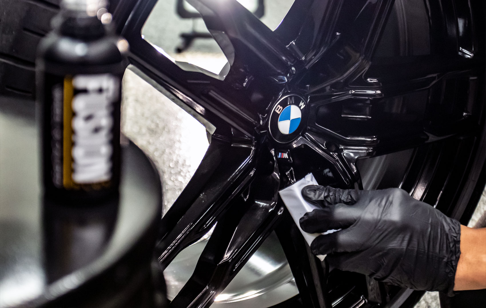 Detailed vehicle wheel and tire finish